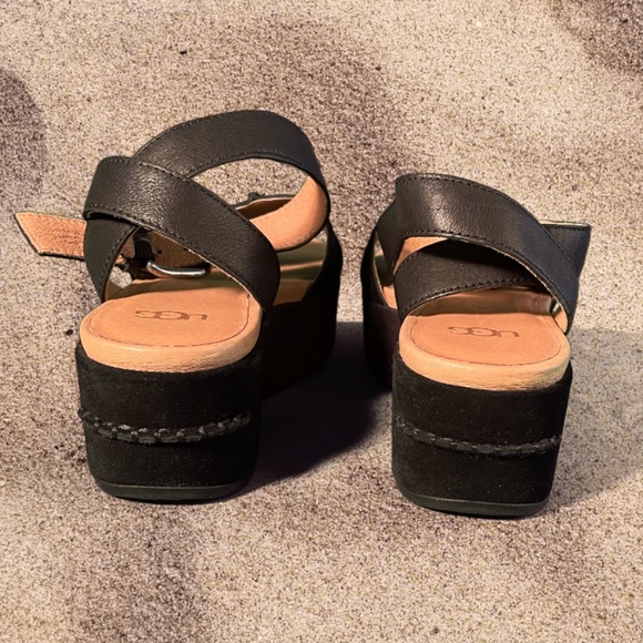 Disco Checker Slide | UGG® Official UGG DECKERS OUTDOOR MARCHELLA SLIDES